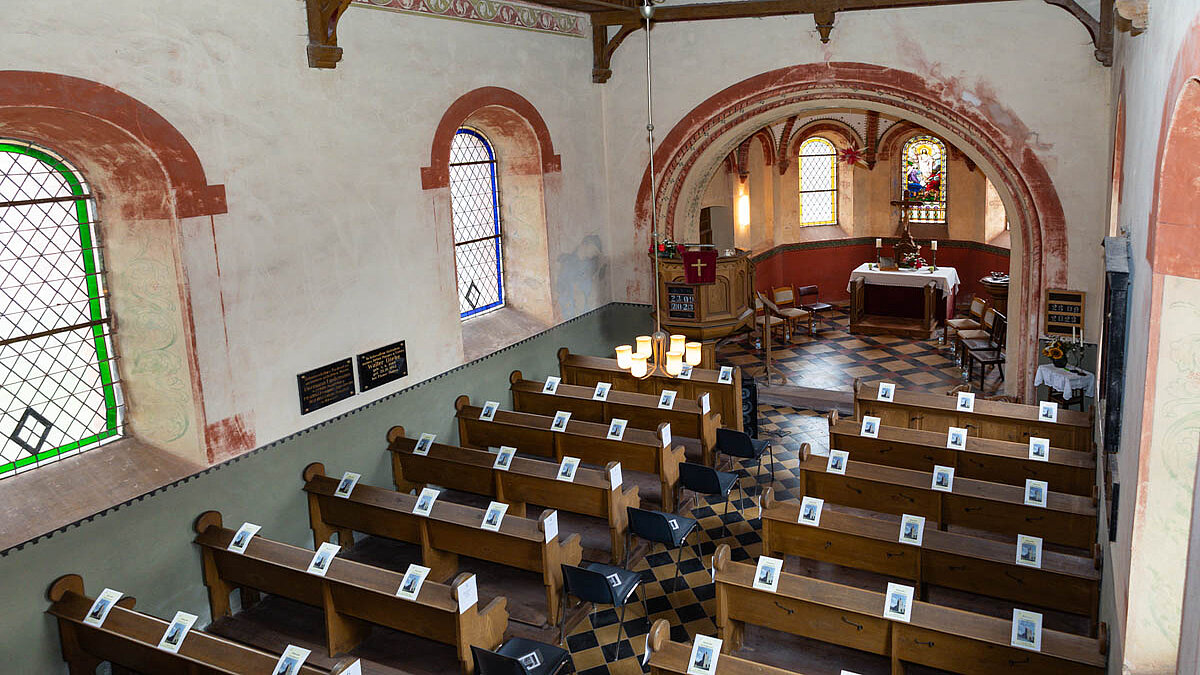 Kirchenschiff von Empore