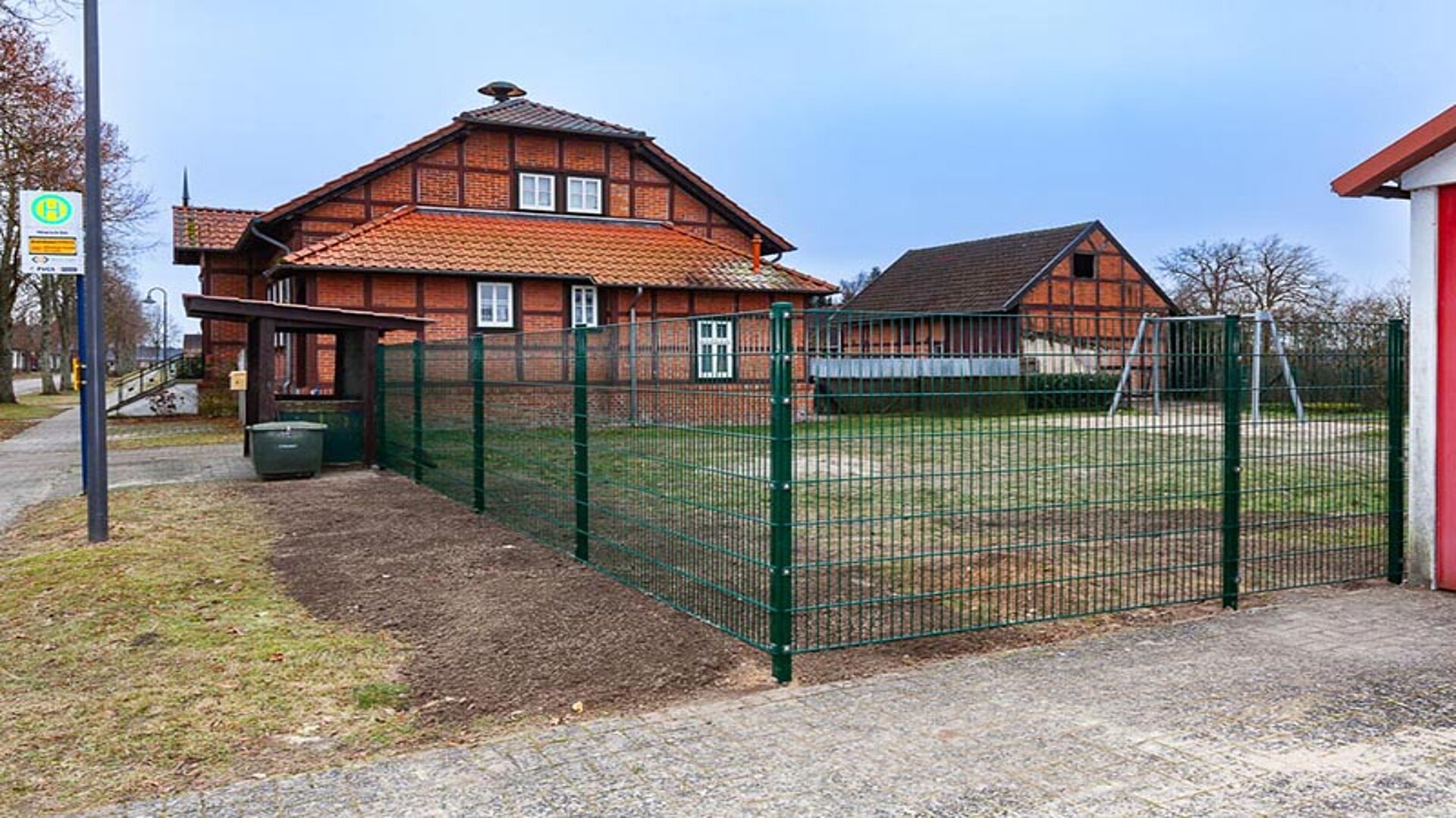 Zaun Gemeindehaus