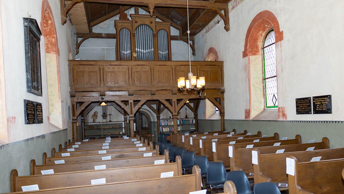 Westempore mit Orgel